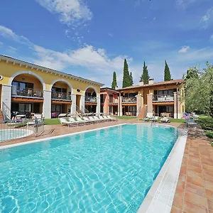 Corte Leonardo Apartment Garda (Verona)
